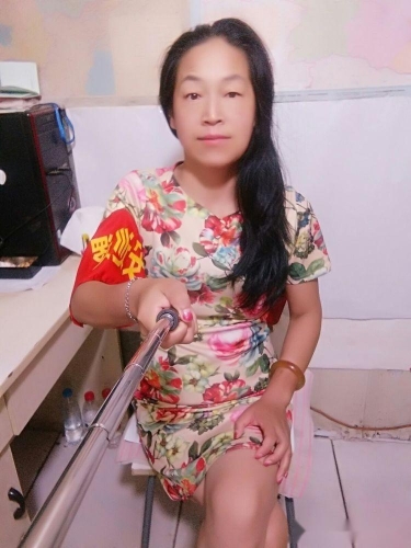 国内自产少妇自拍区免费，网络文化中的自我表达与隐私保护