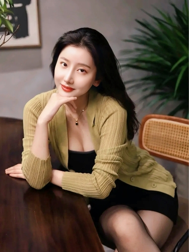 久久久久人妻一区精品果冻，甜蜜与情感的交织
