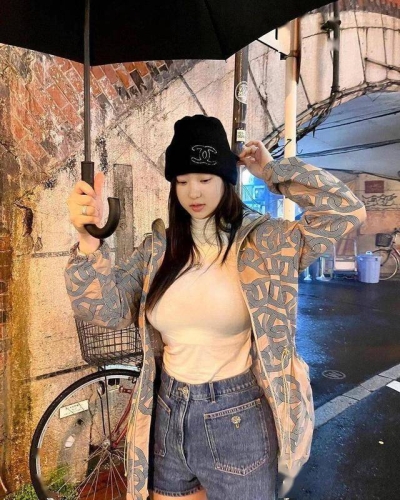 人妻无码视频 影片人妻无码视频，网络热议与隐私保护的双重考量