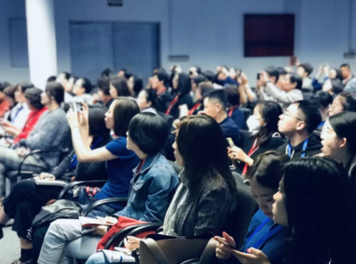 亚州精品在线视频，精彩纷呈，视频资源丰富亚 洲 精 品