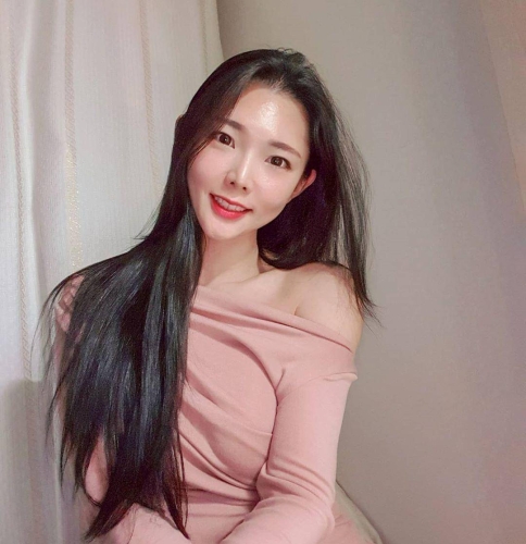 欧美精品人妻一区二区三区蜜桃，美女主播与粉丝互动盛宴